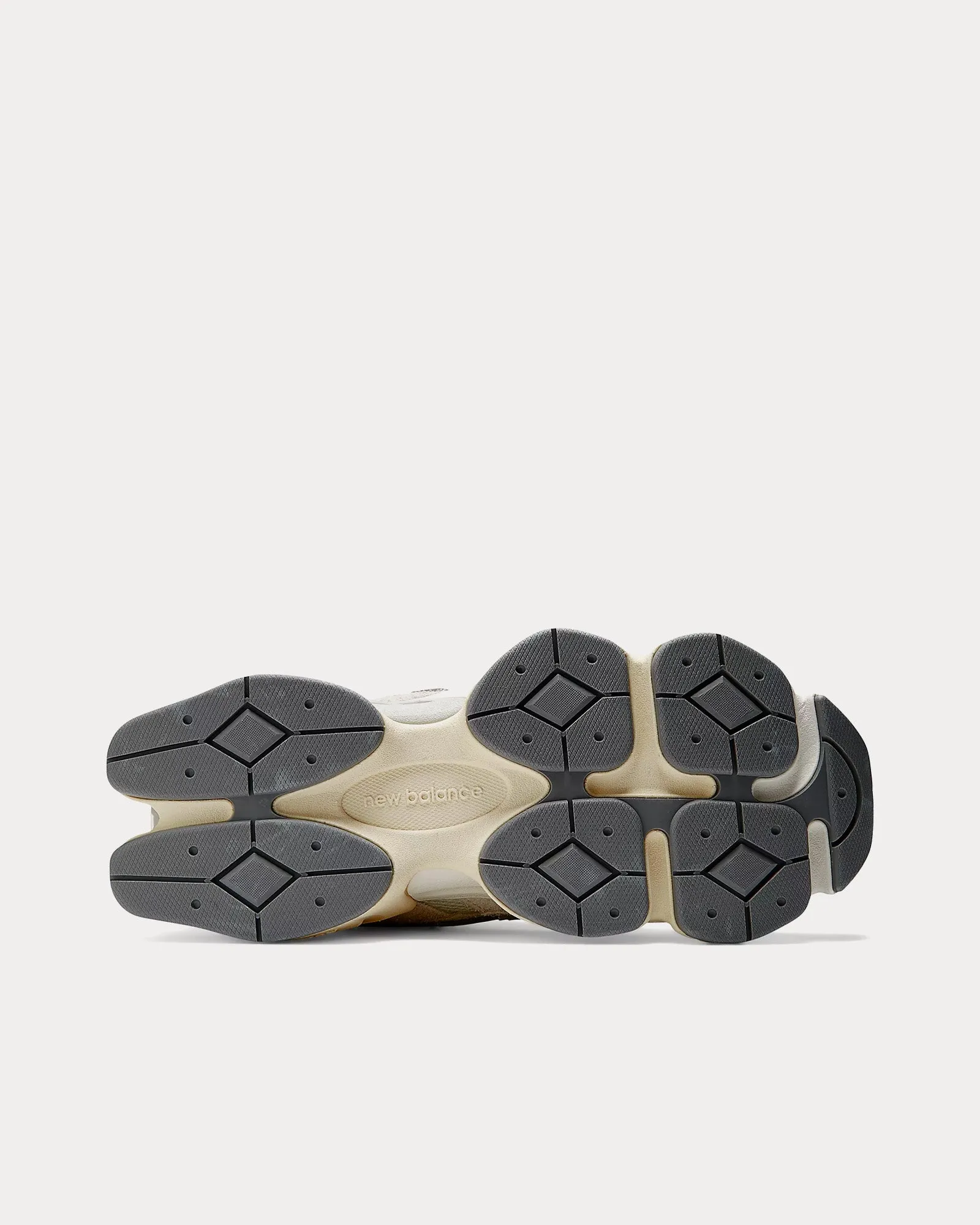 9060 Sea Salt / Rain Cloud / Moonbeam Low Top Sneakers