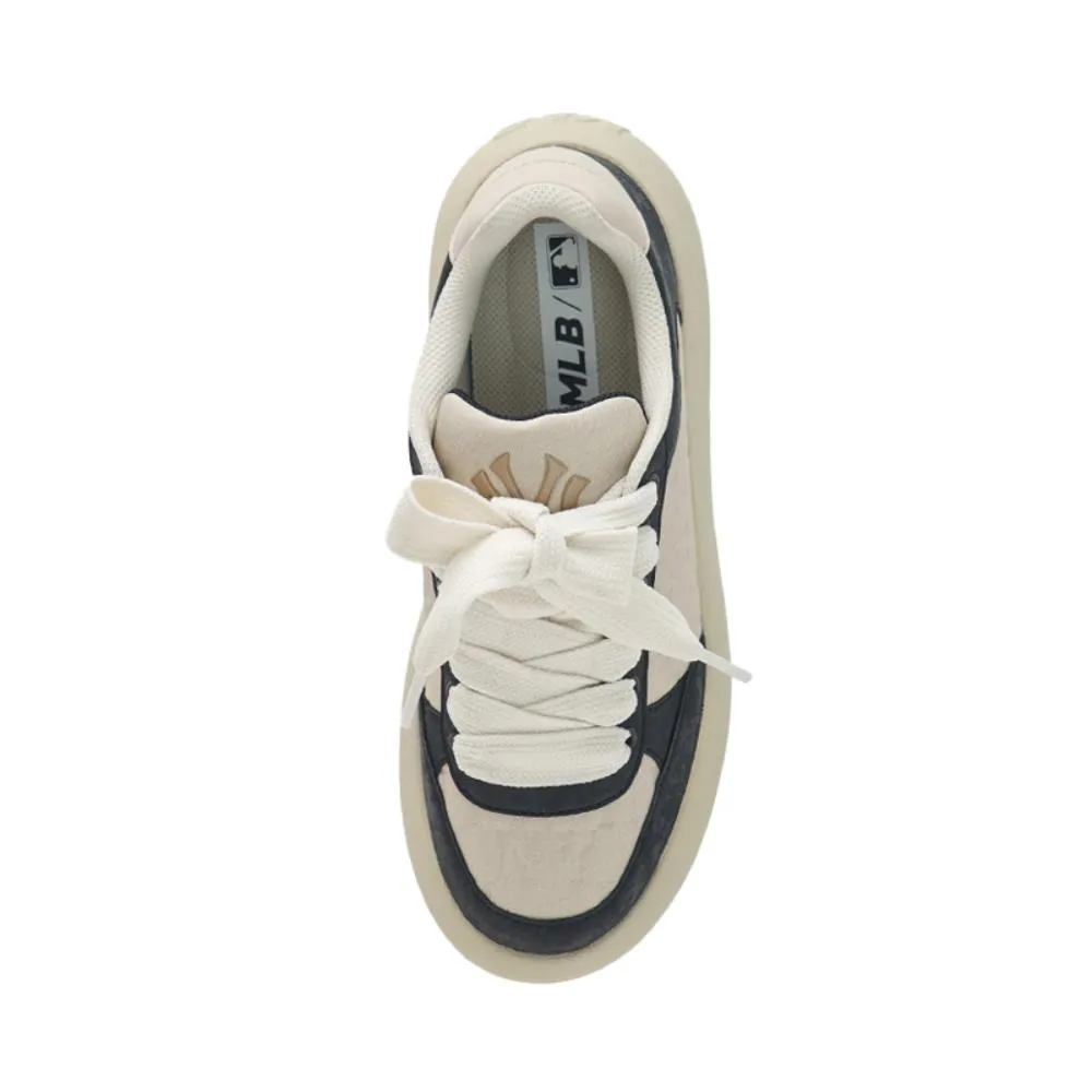 Chunky Classic Base Monogram New York Yankees Sneakers