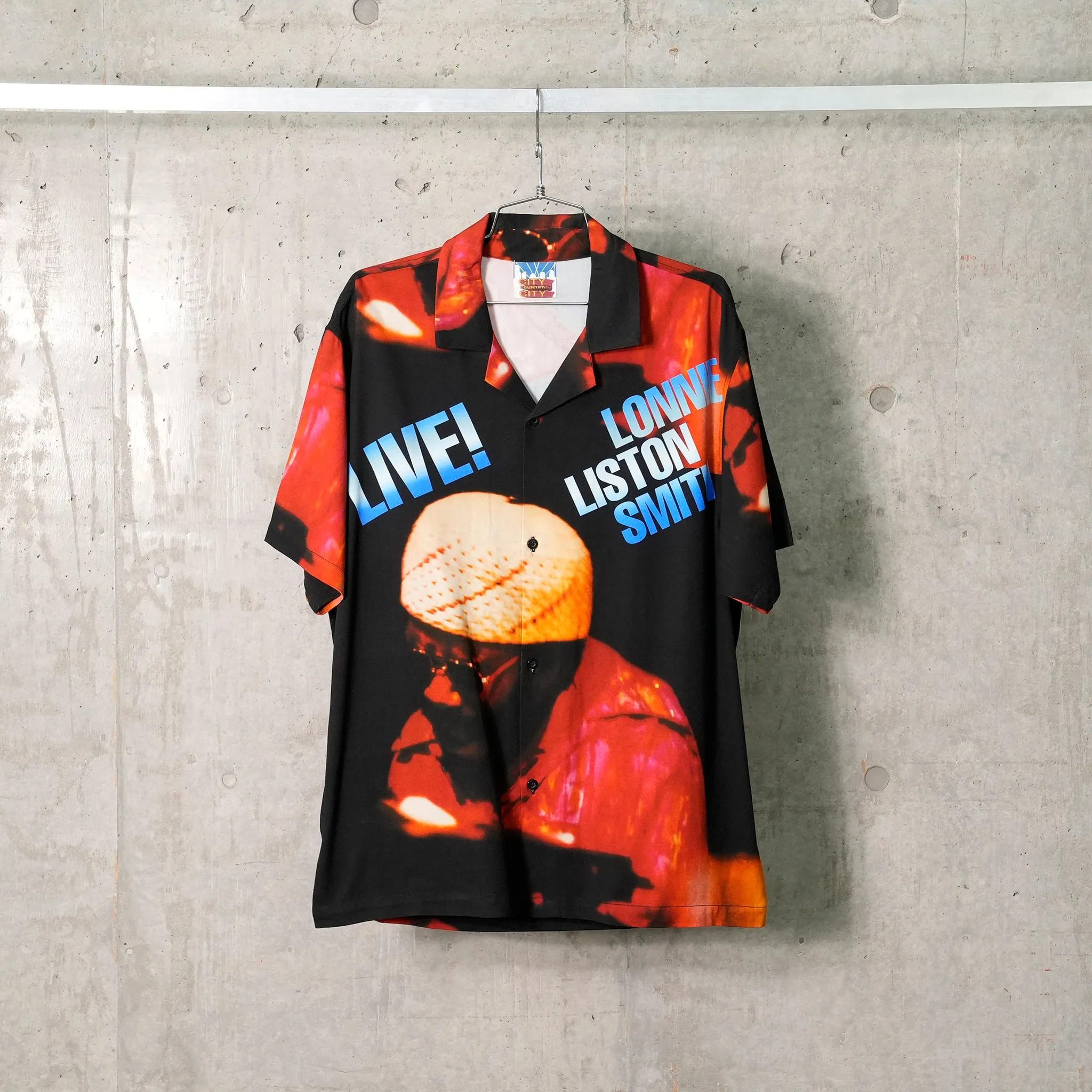 CITY COUNTRY CITY x LONNIE LISTON SMITH_OPEN COLAR S/S SHIR TS_LIVE! / BLACK