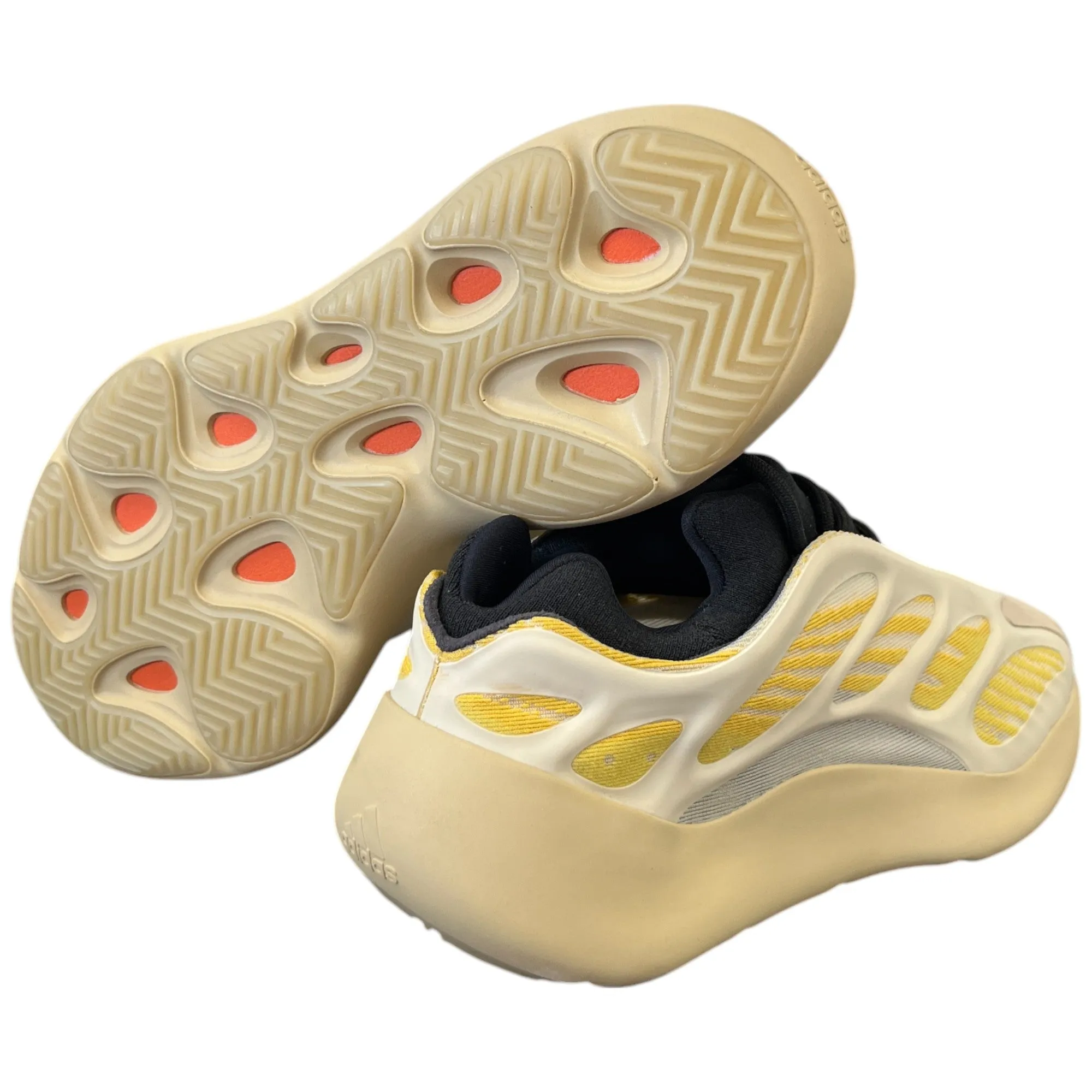 Men's 700 Safflower Low Trainers Cream Size EU 40 / UK 6