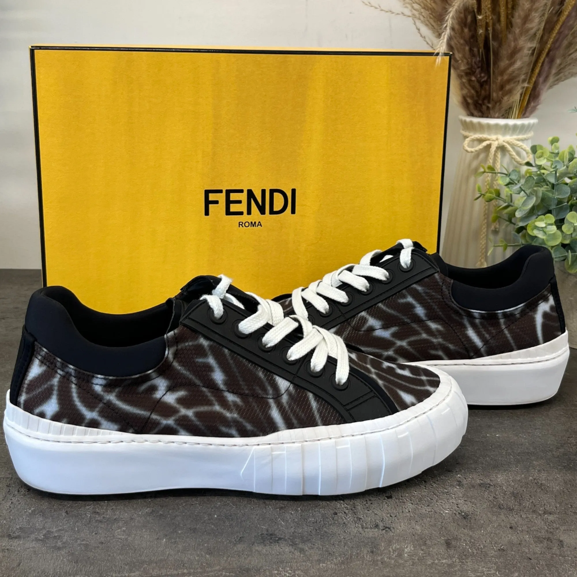 Men's Ff Vertigo Logo Low Trainers Black Size EU 42 / UK 8
