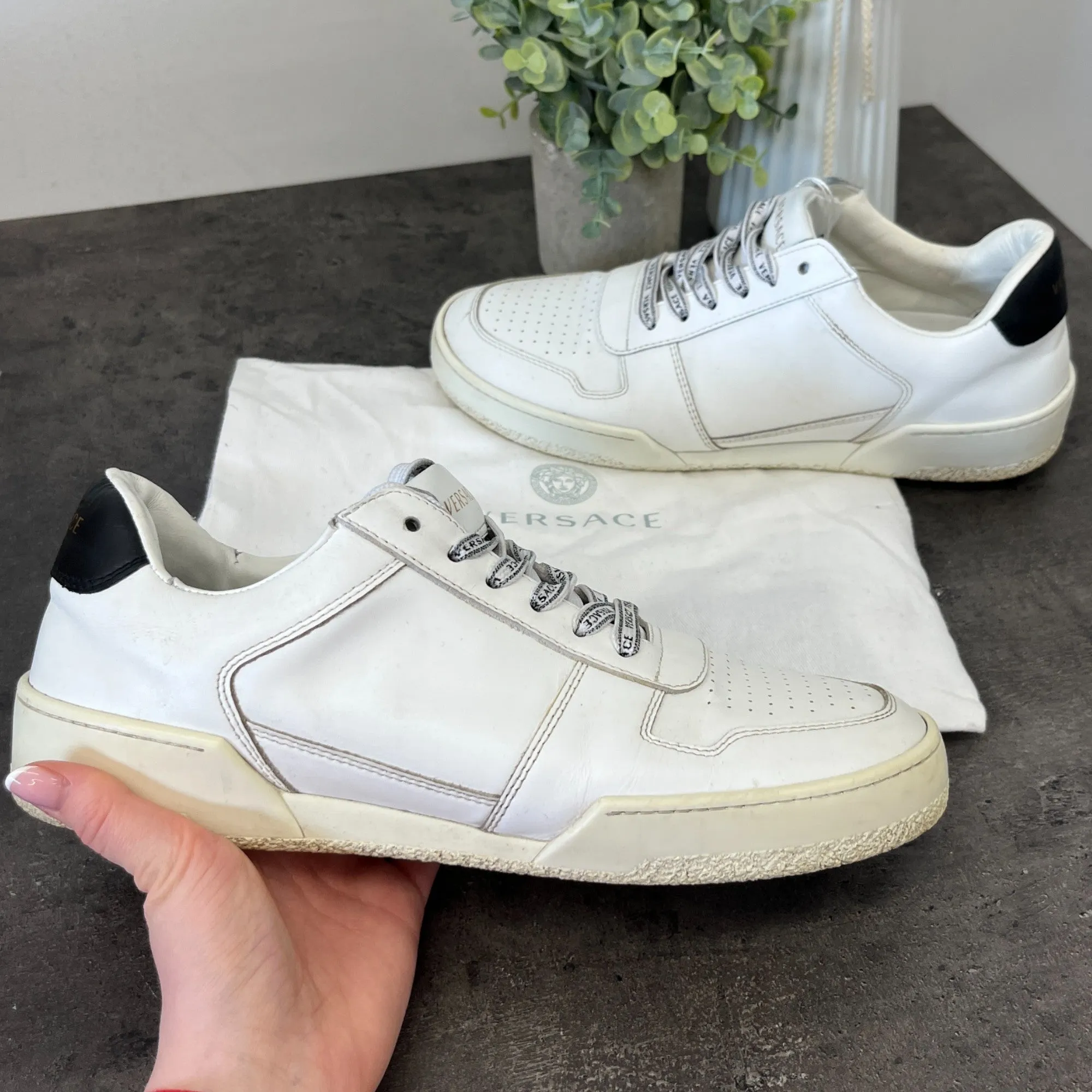 Men's Lace Logo Low Trainers White Size EU 41 / UK 7