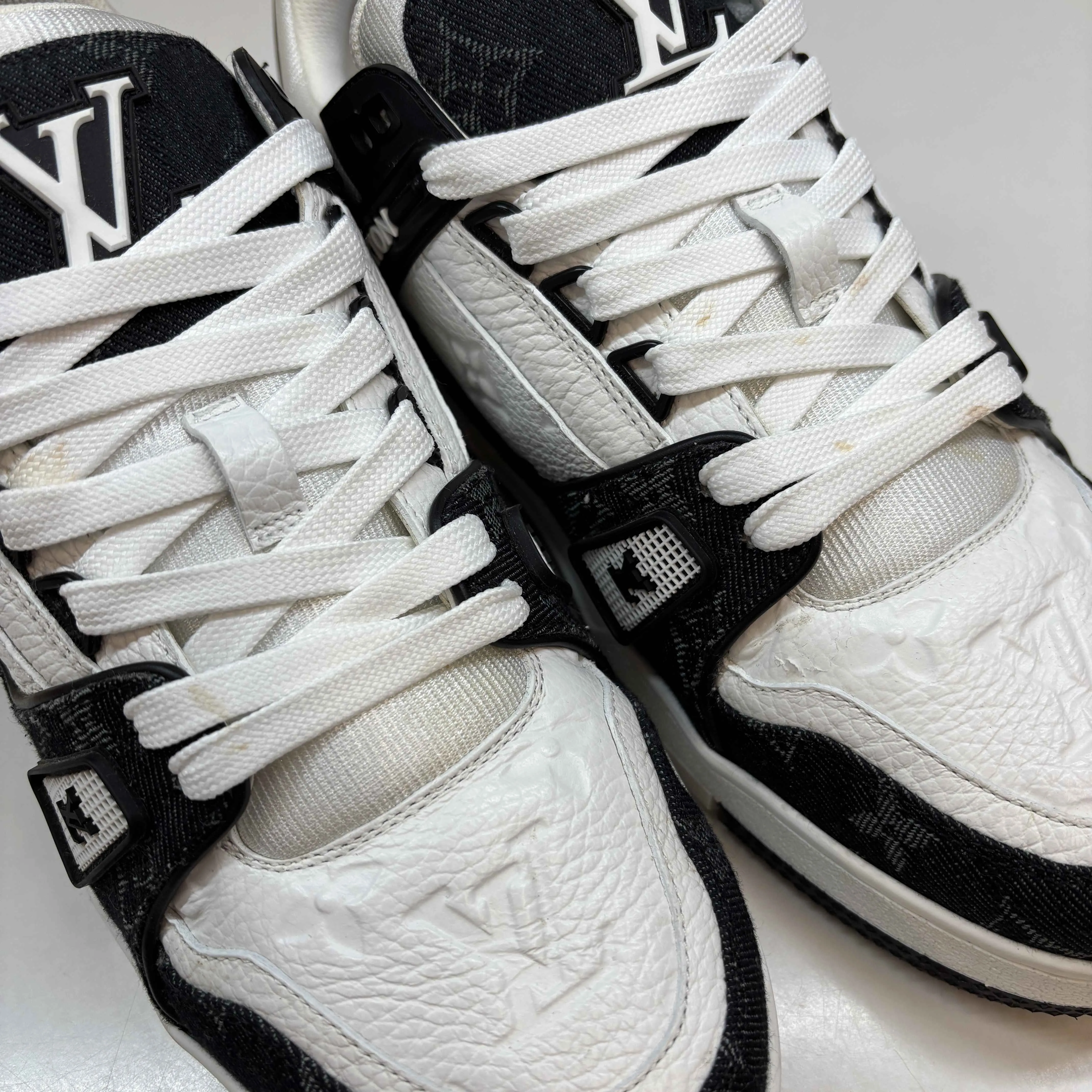 Men's Lv Low Trainers Black Size EU 40 / UK 6