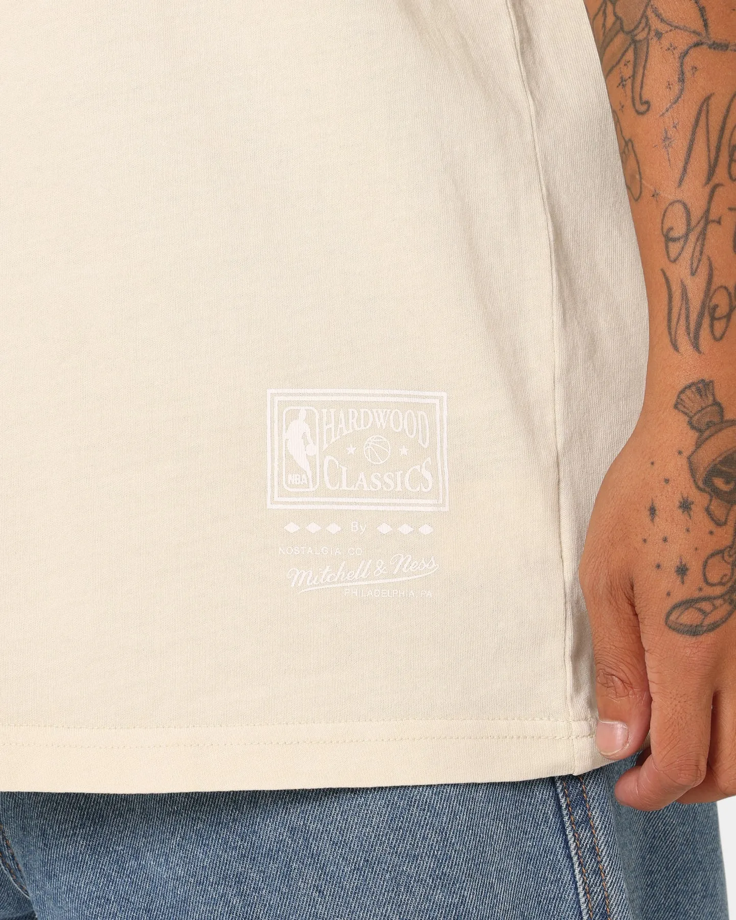 Mitchell & Ness Los Angeles Lakers XL Arch Vintage T-Shirt Faded Khaki