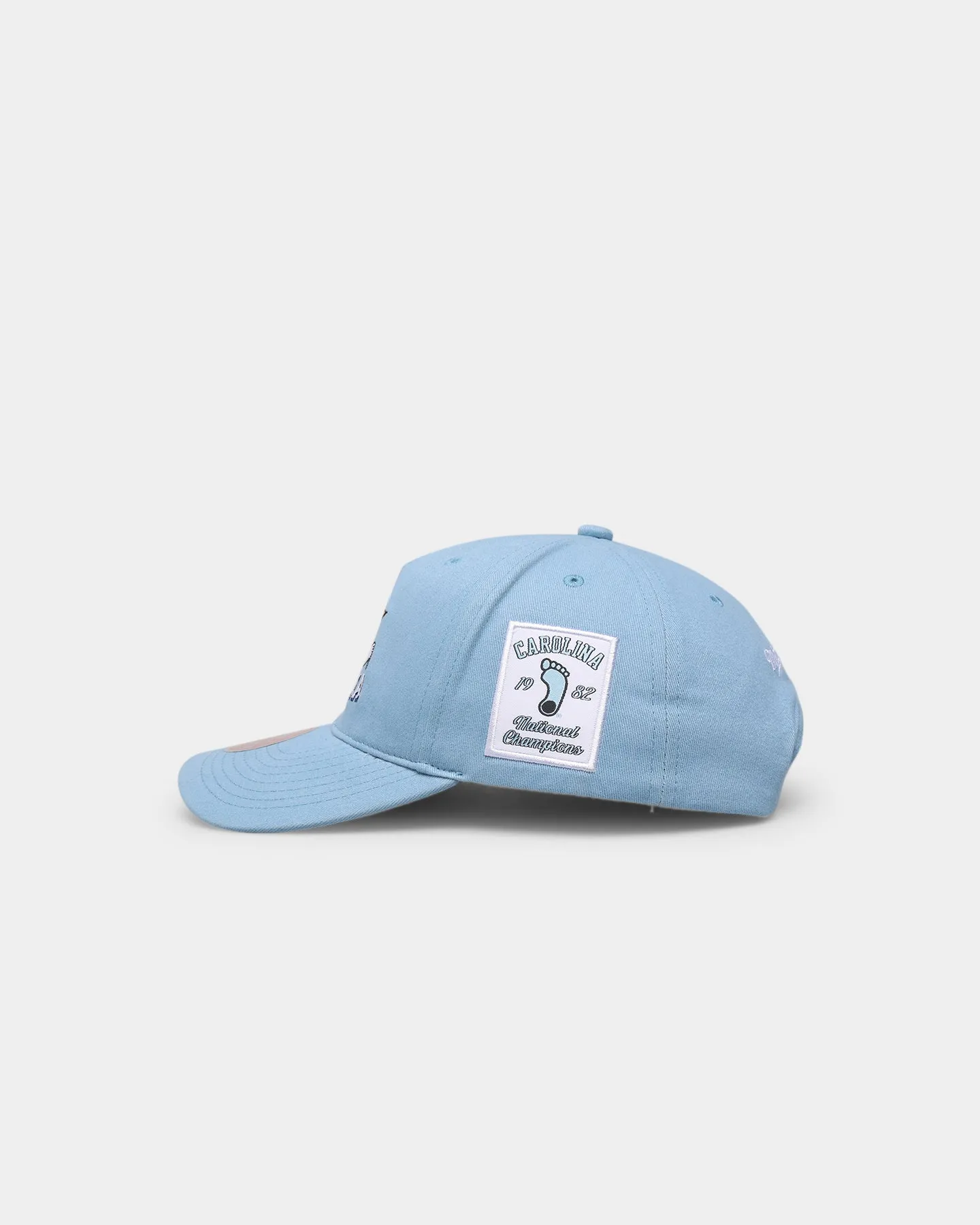 Mitchell & Ness UNC Star Team Deadstock Snapback Light Blue