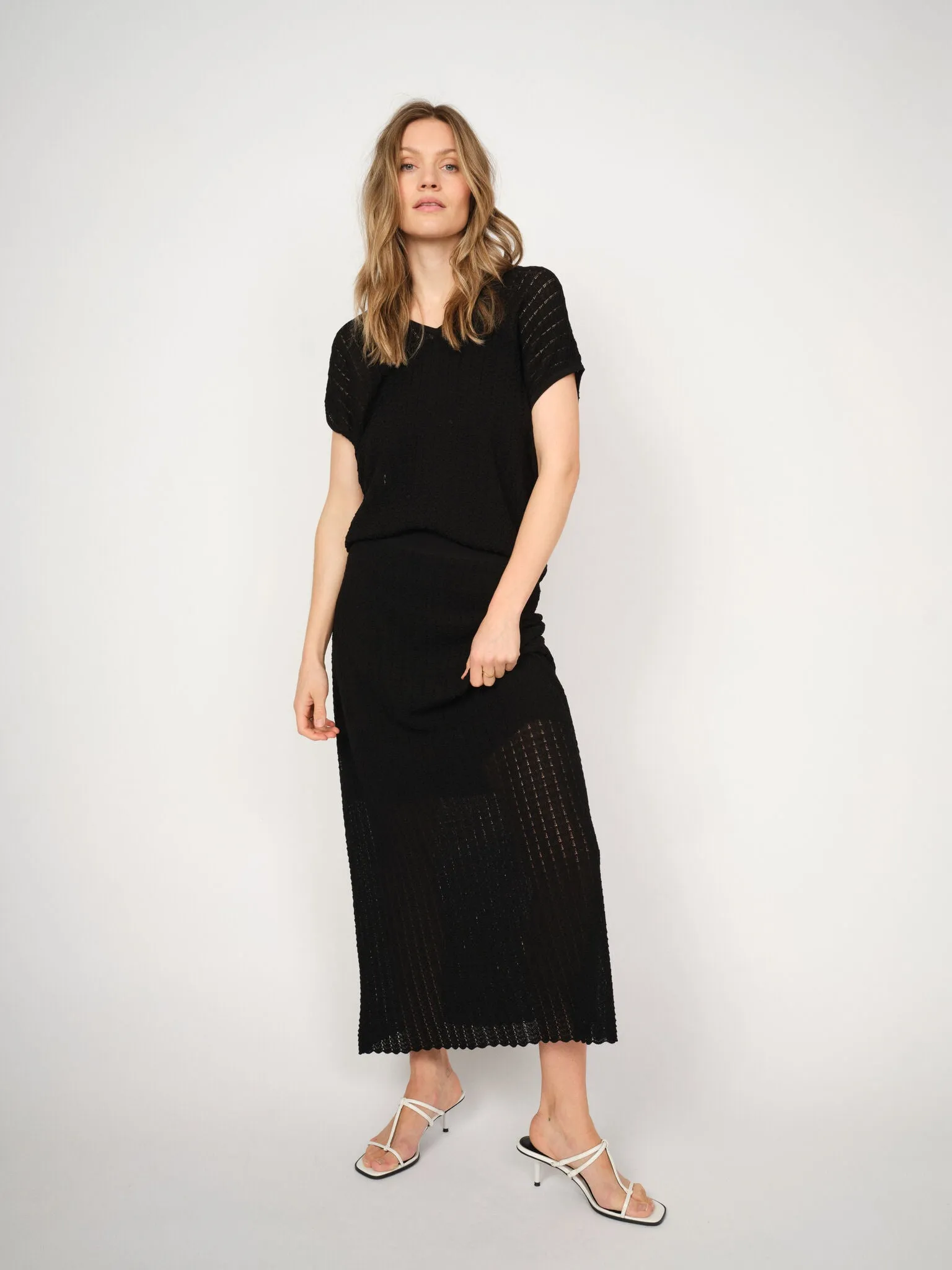 MMShani Plain V-neck Knit