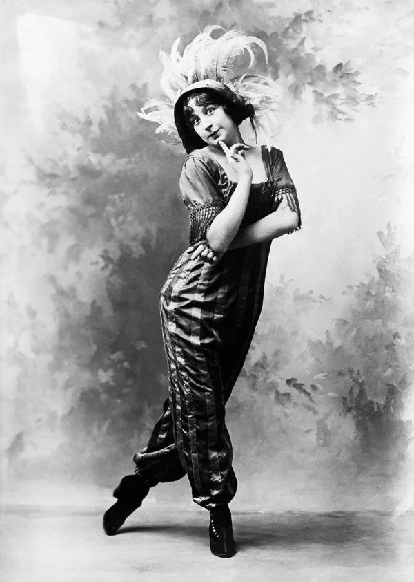 "FANNY BRICE": Edwardian Funny Girl, 60s Streisand & Irene Sharaff combo inspires this eclectic vintage fan