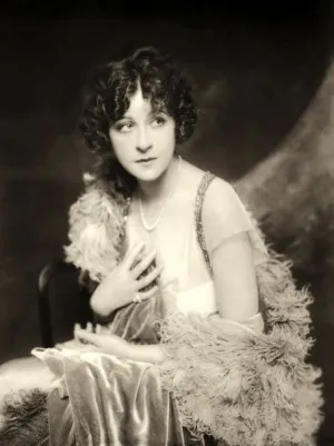 "FANNY BRICE": Edwardian Funny Girl, 60s Streisand & Irene Sharaff combo inspires this eclectic vintage fan