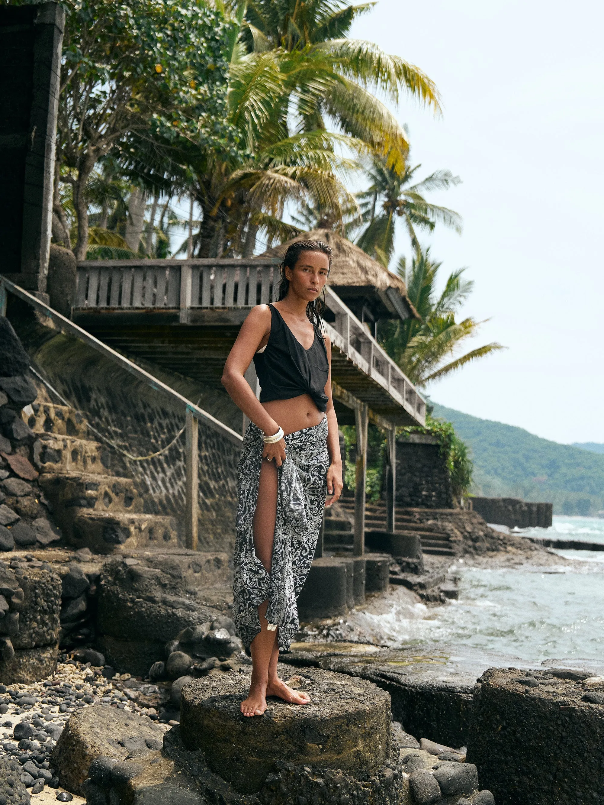 Viv Tank | Black